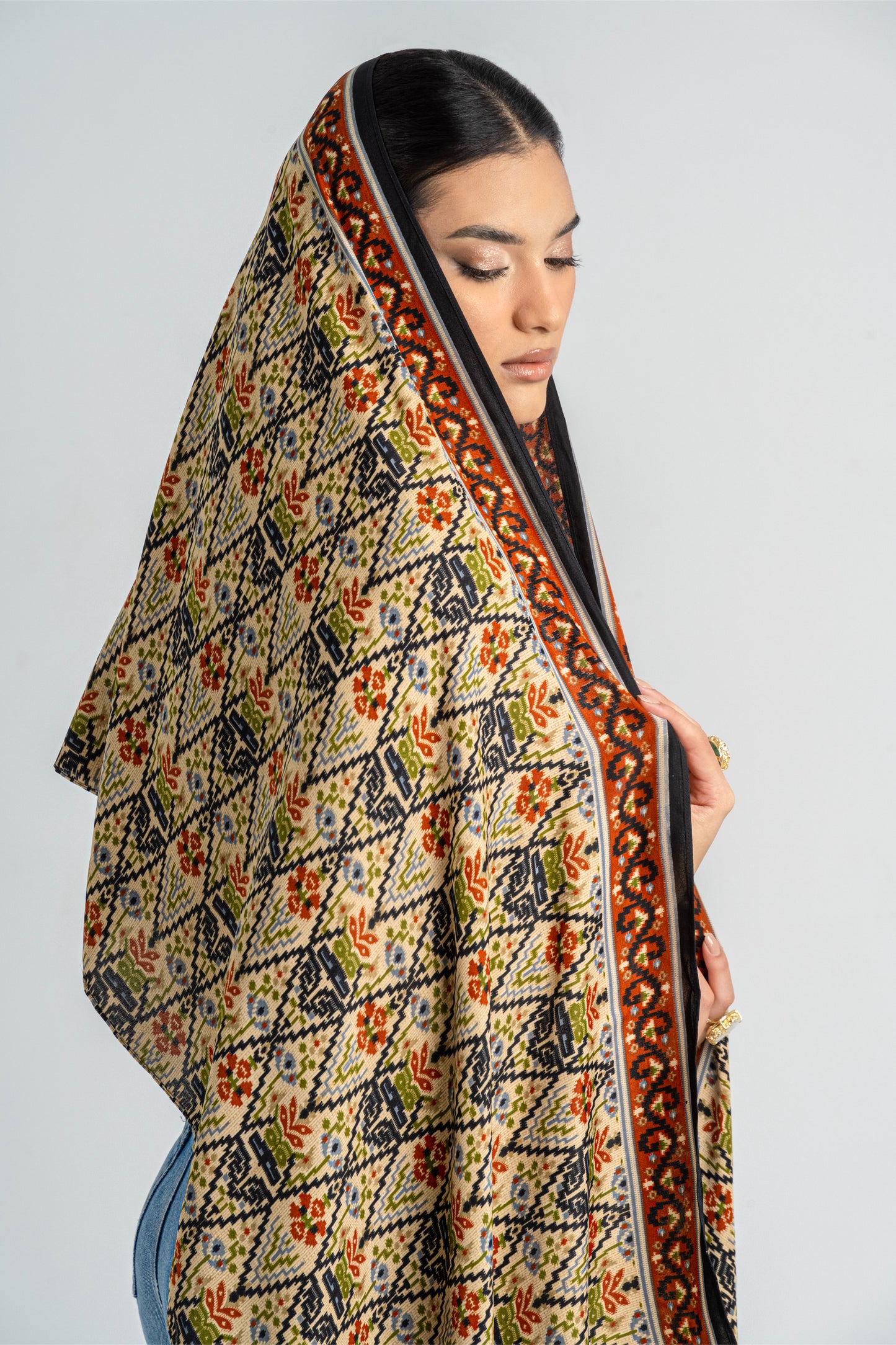 Taraz - Silky Black Shawl